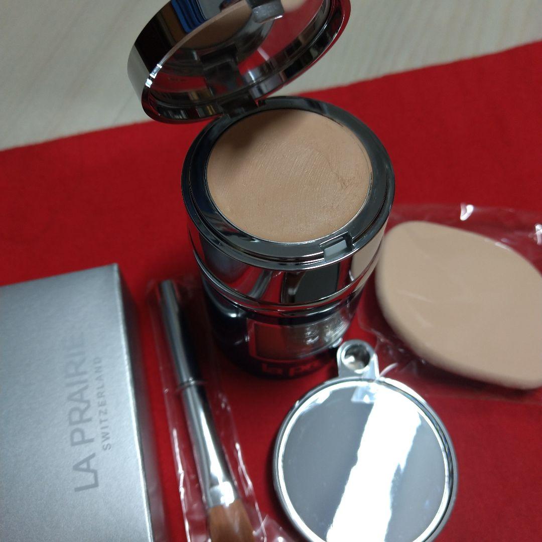 ⭐️ラ・プレリーコンシーラー　ファンデーション　ピーチ♥️