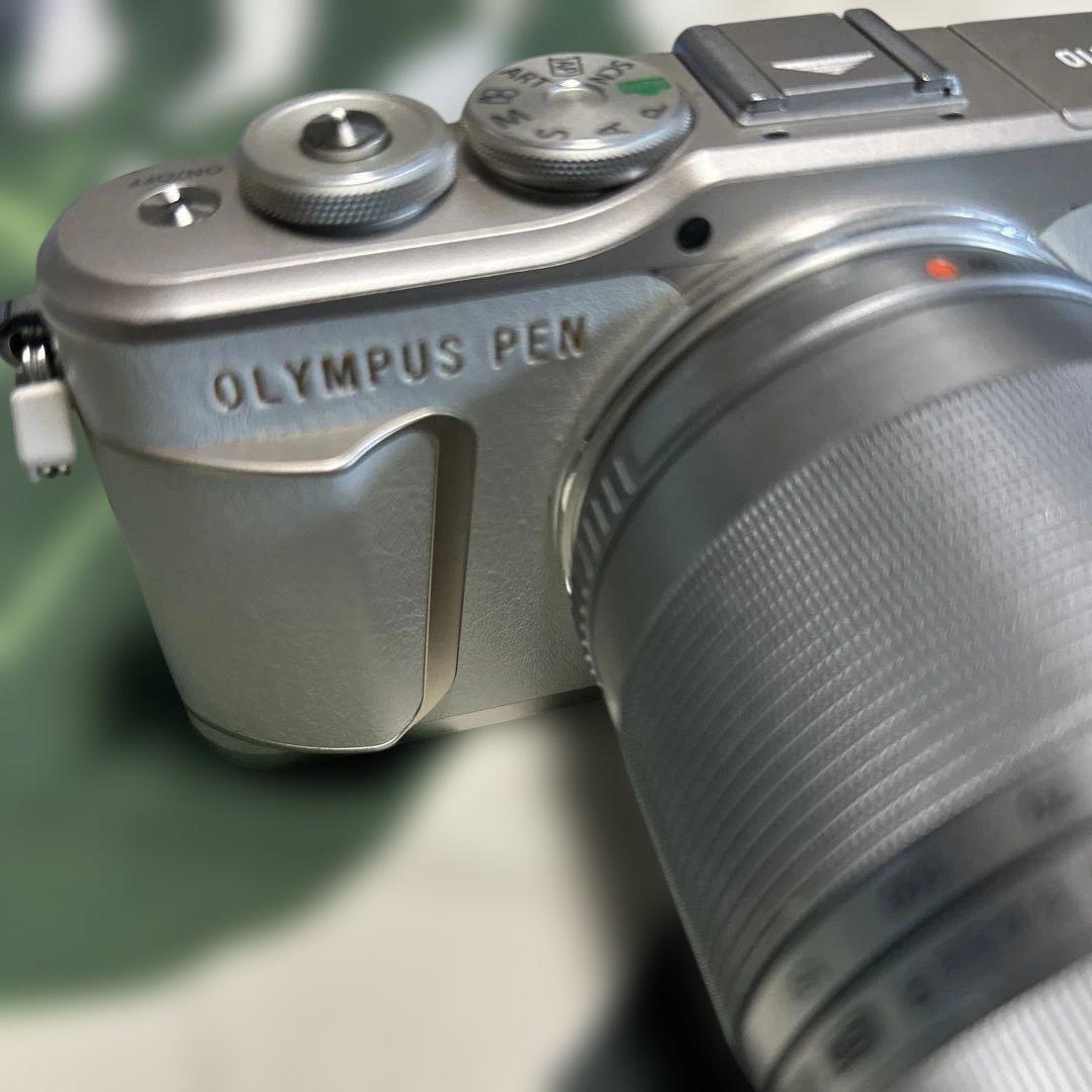 Olympus E-PL10 ホワイト/シルバー　40-150mm