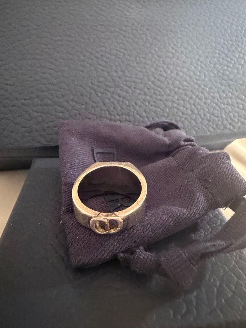 本日発送Dior シルバーリングロゴ入りメンズMサイズ