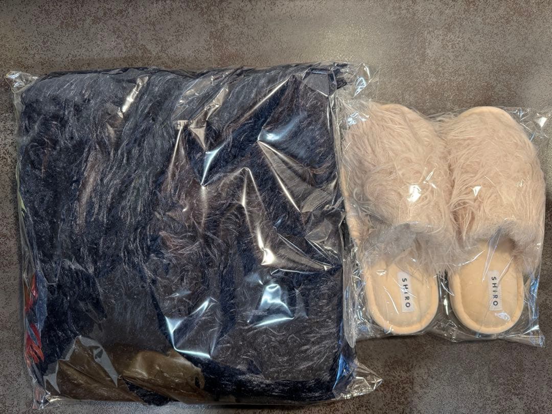 SHIRO アドベントカレンダー2025&ファースリッパ　新品未開封