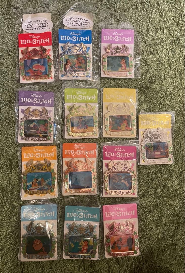 ディズニーストア スティッチ フィルム マンスリー ピンバッジ コンプリート