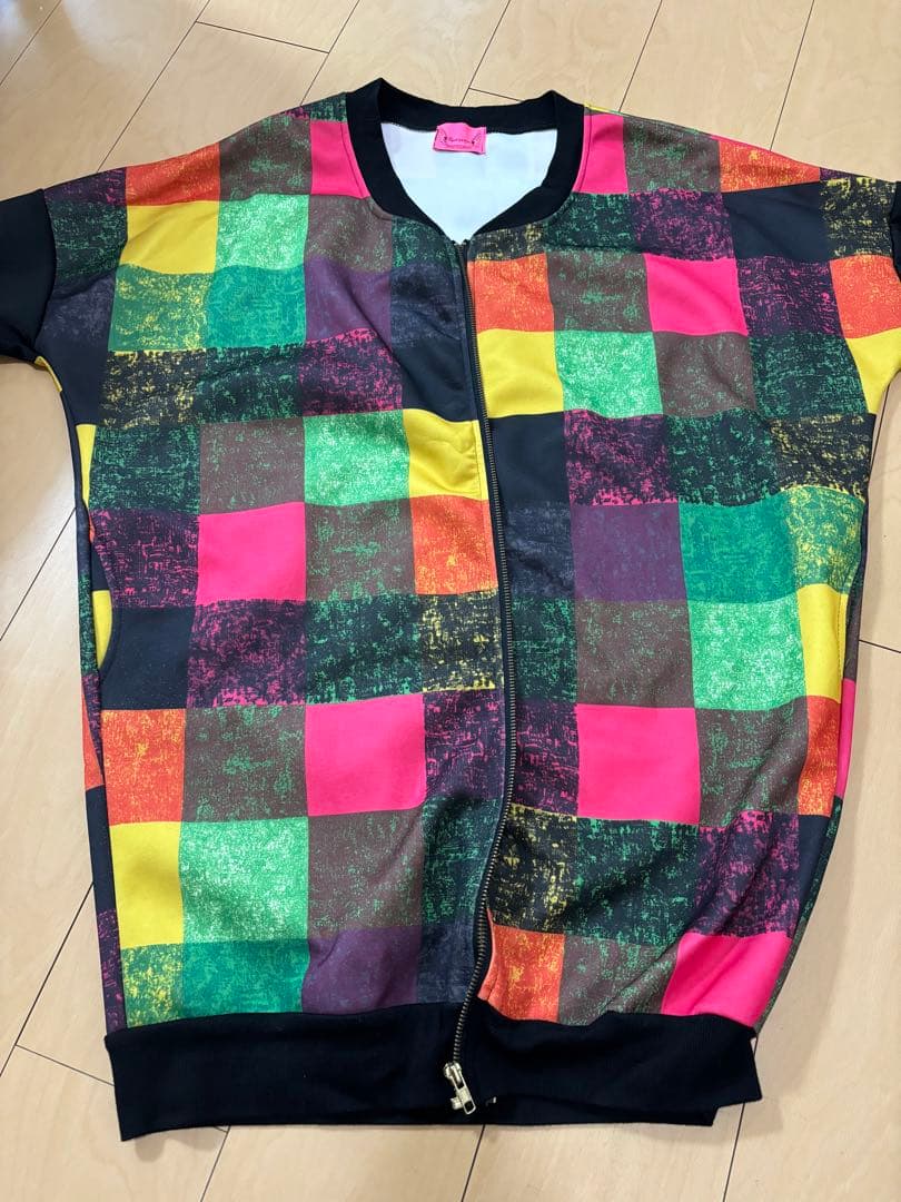 Yuan Yoyo カラフルチェックジップアップジャケット　日本に3着限定品