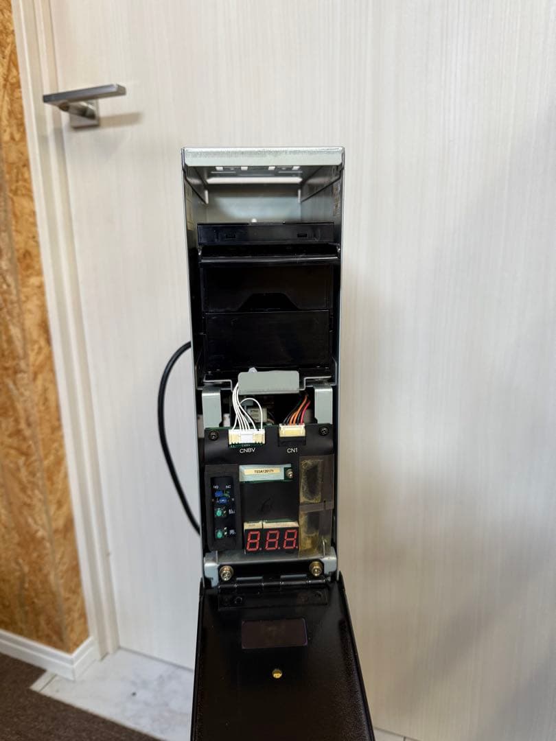 令和6年7月発行新紙幣対応サンド型両替機　千円札→100円硬貨×10枚