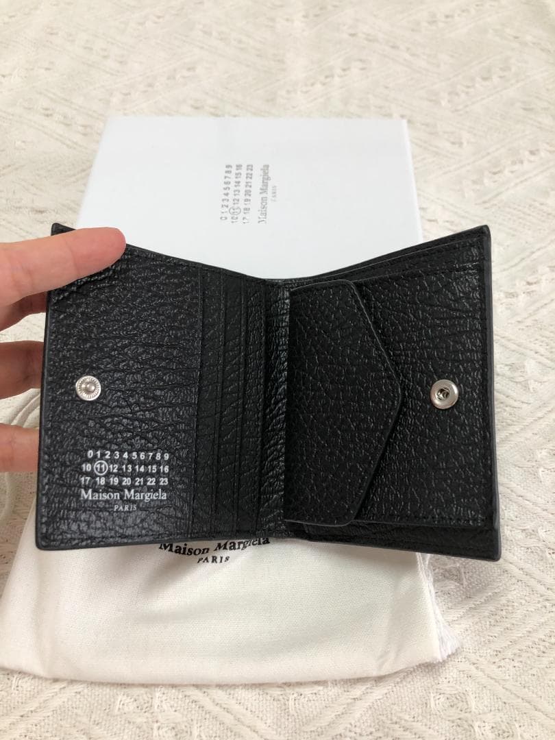 黒　二つ折り財布　匿名配送