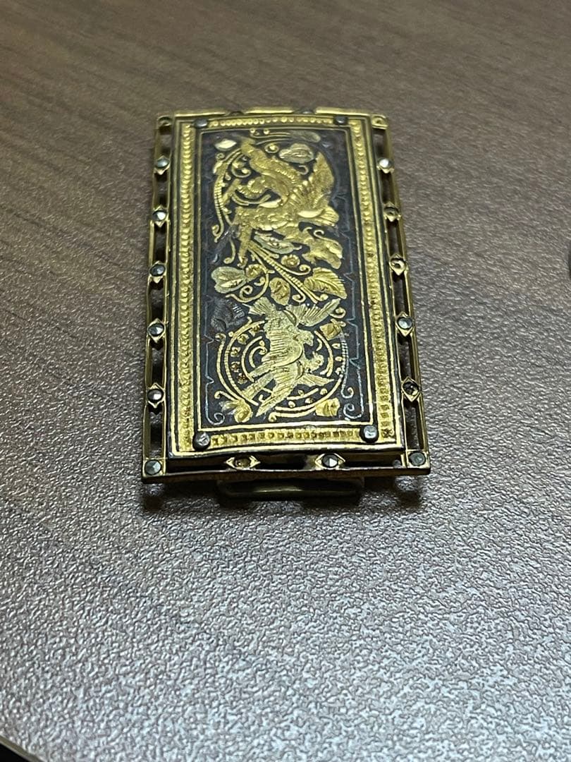 アンティーク　帯留　グリフォン　ゴールド　インレインど　手彫り