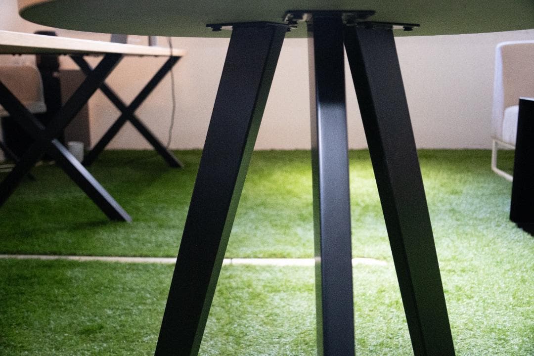 KANADEMONO THE CAFE TABLE / リノリウム ラウンド