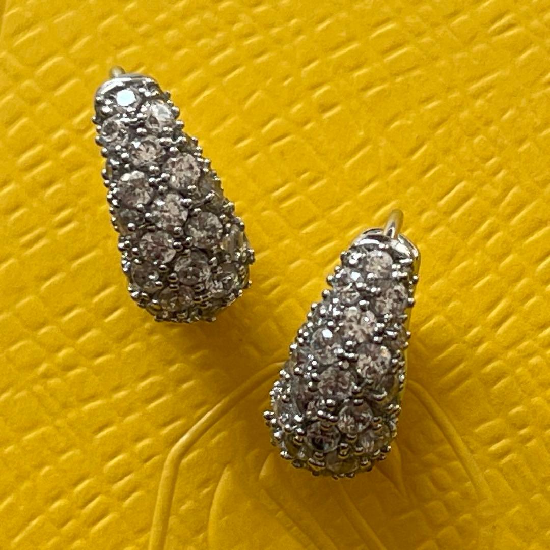 美品【定価2.2万】スワロフスキー ピアス　Sublima シルバー 正規品