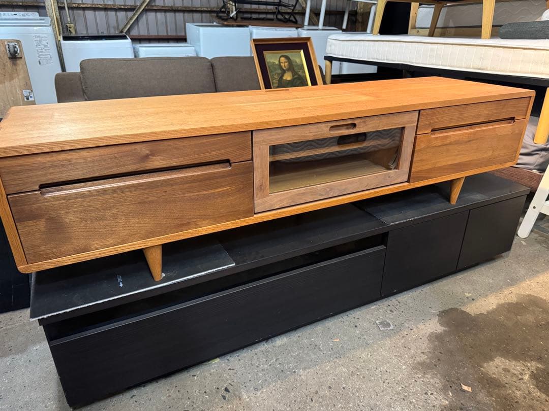 高級品　北欧風　ウォールナット　テレビボード