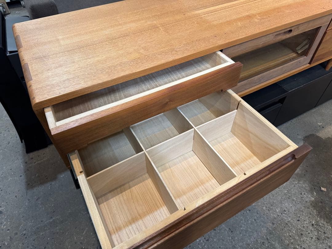 高級品　北欧風　ウォールナット　テレビボード