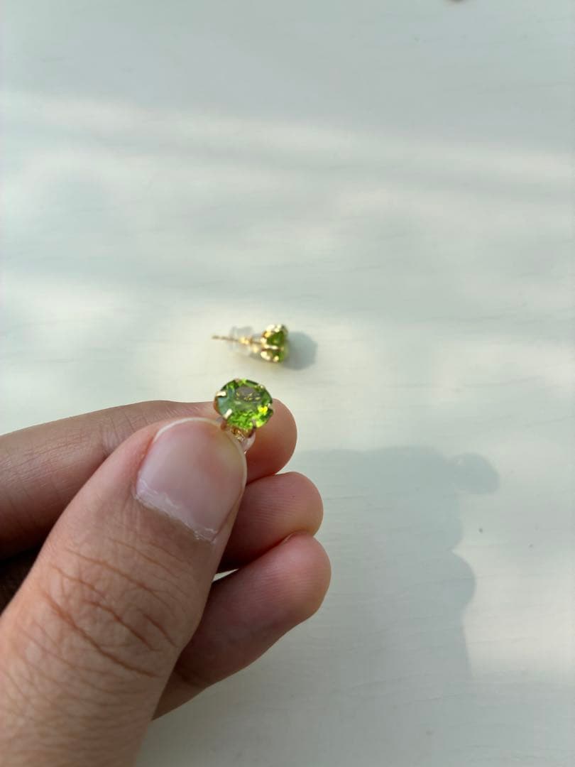 18k ペリドットピアス