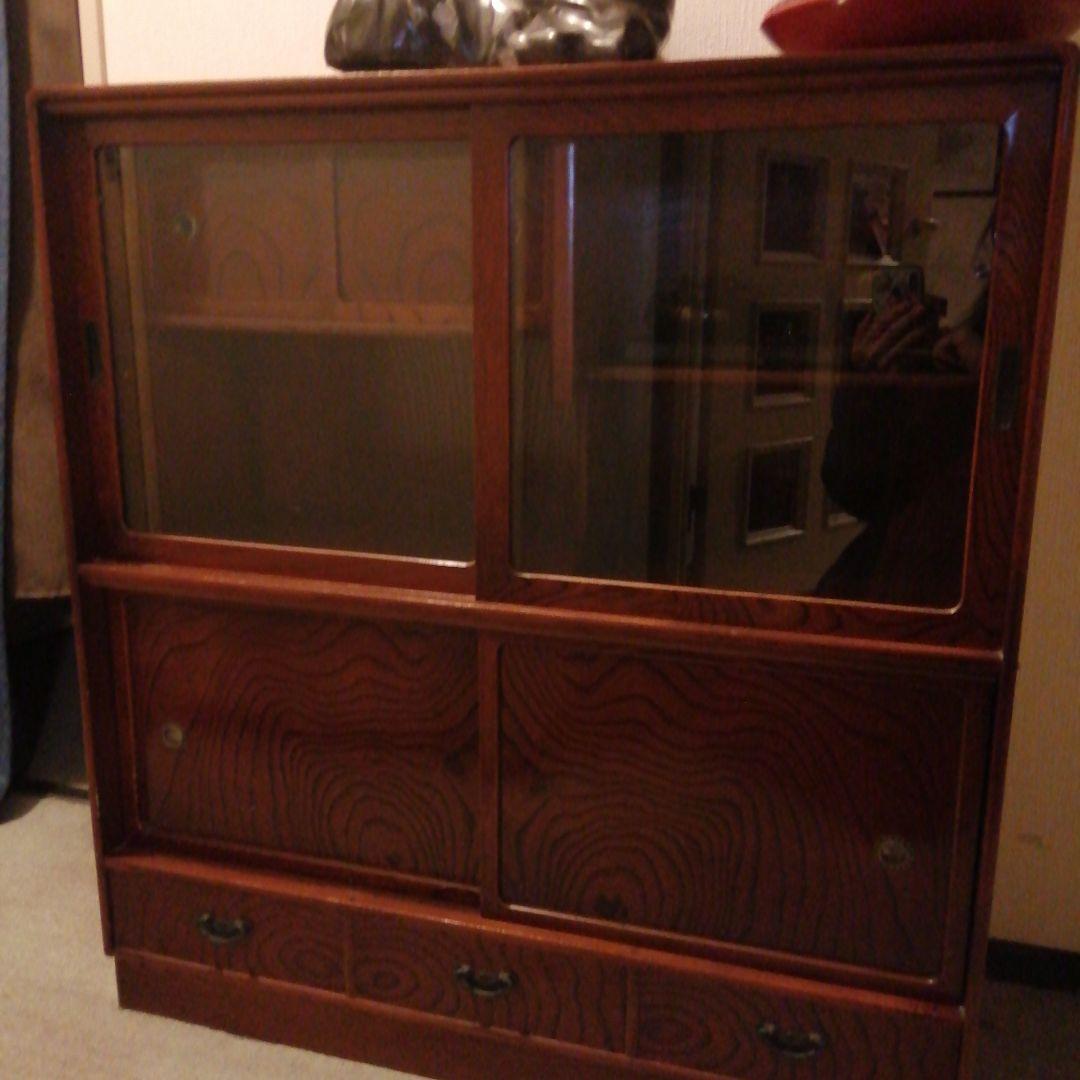 木製ガラス扉収納棚　アンティーク　戸棚