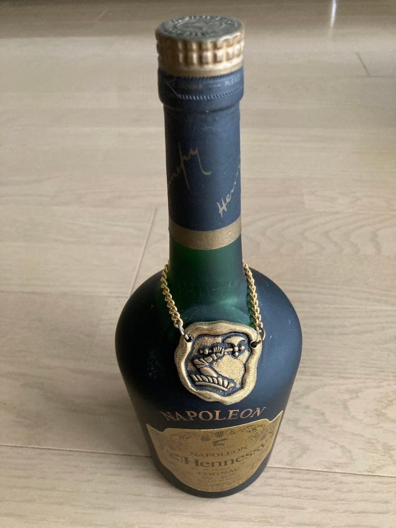 Hennessy Napoleon コニャック 700ml