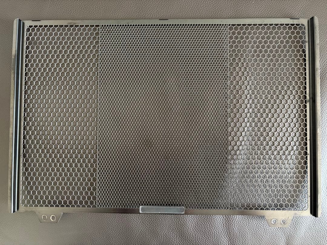 エッチングファクトリー ラジエーターガード：ブラック RGY-MT09-01