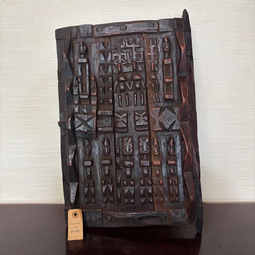 ドゴン族　穀物倉庫　扉