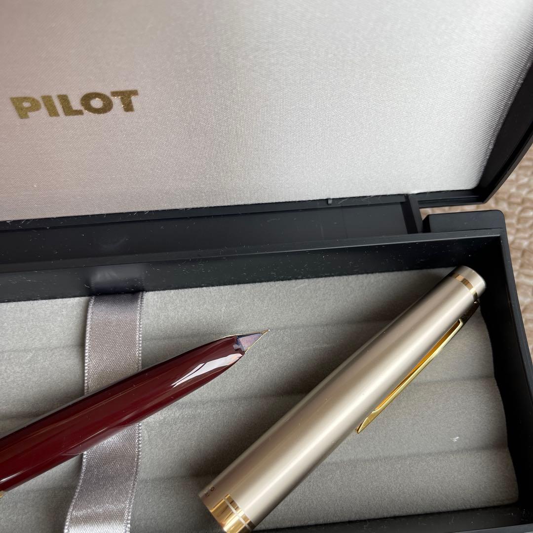 パイロットPILOT万年筆*Elite95s*ディープレッド　細字Ｆ