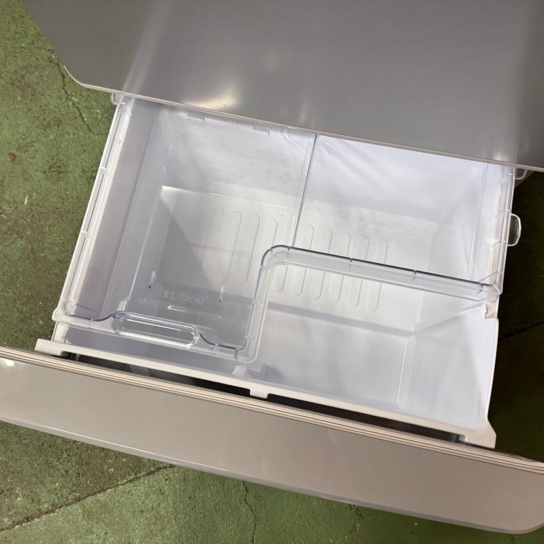 327 シャープ　どっちもドア　大型冷蔵庫　300L強　2022年製　シルバー