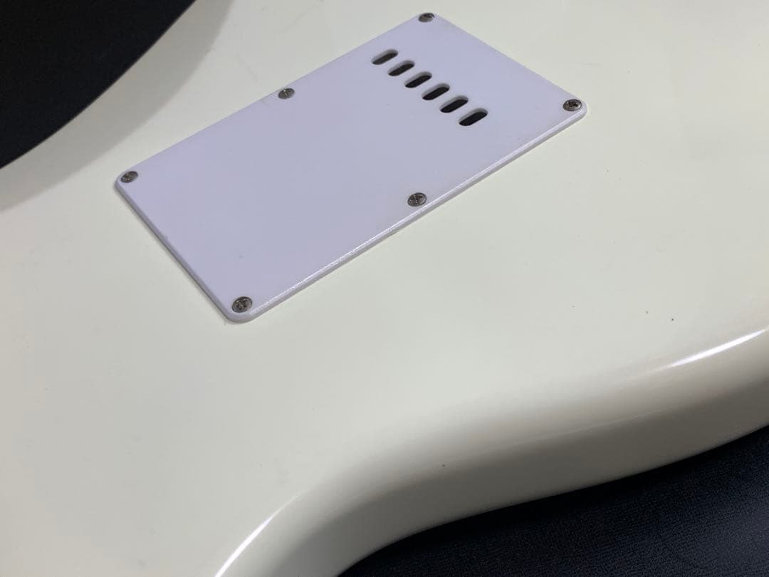 Bacchus BST バッカス中古エレキギター　ホワイト　美品