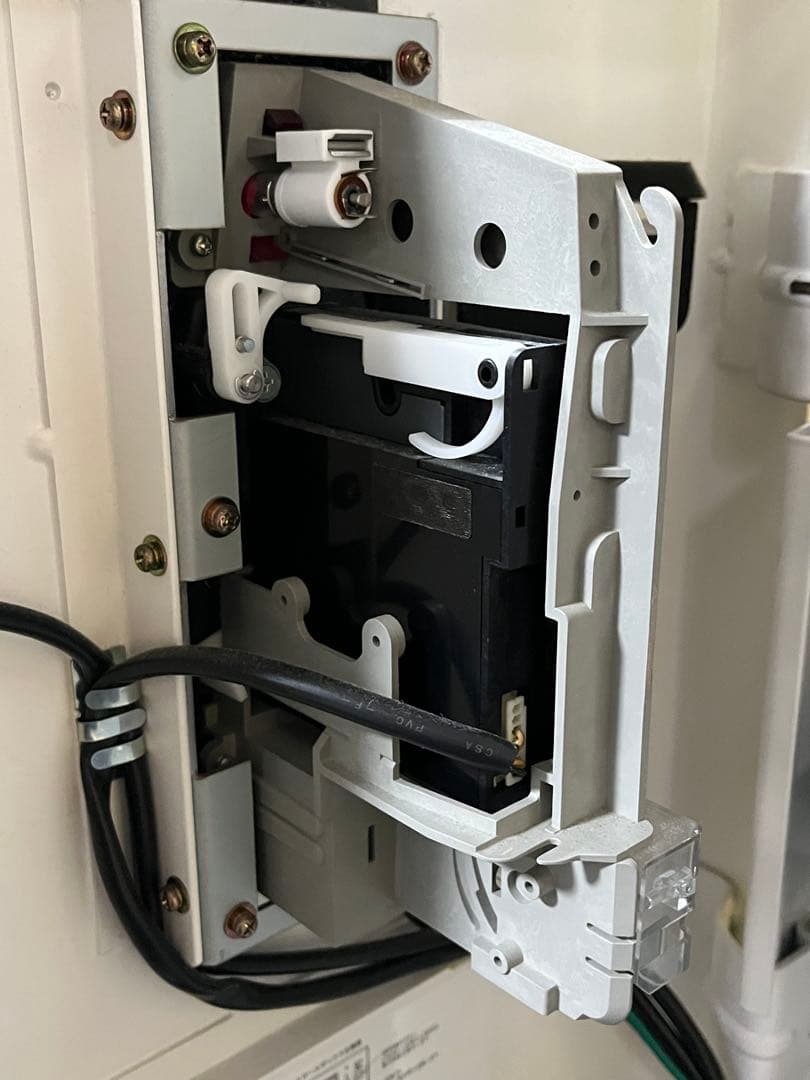 両替機 1,000円紙幣500円硬貨→100円 硬貨 新紙幣硬貨未対応