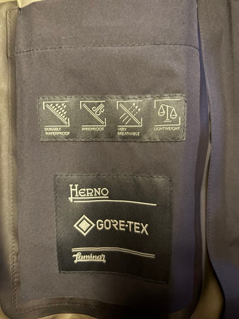 こ*い様 HERNO / ヘルノGORE-TEXフード付きカーコート　ネイビー