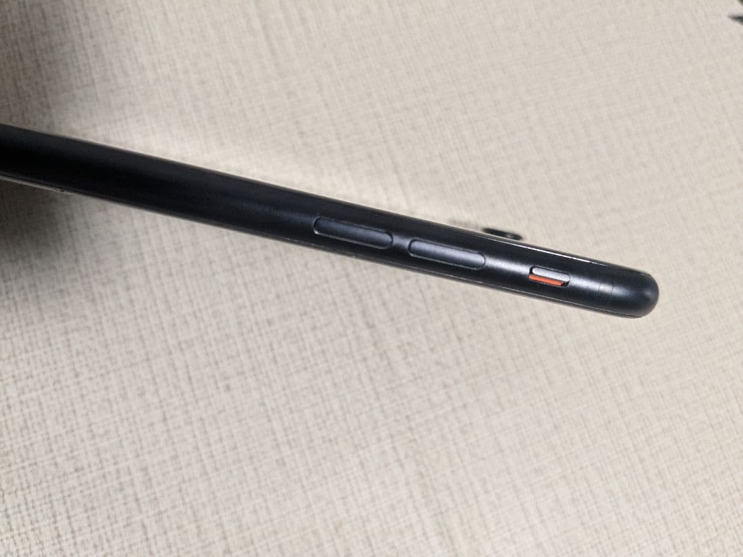 iPhone SE第2世代(SE2)ブラック　64GB　画面割れあり