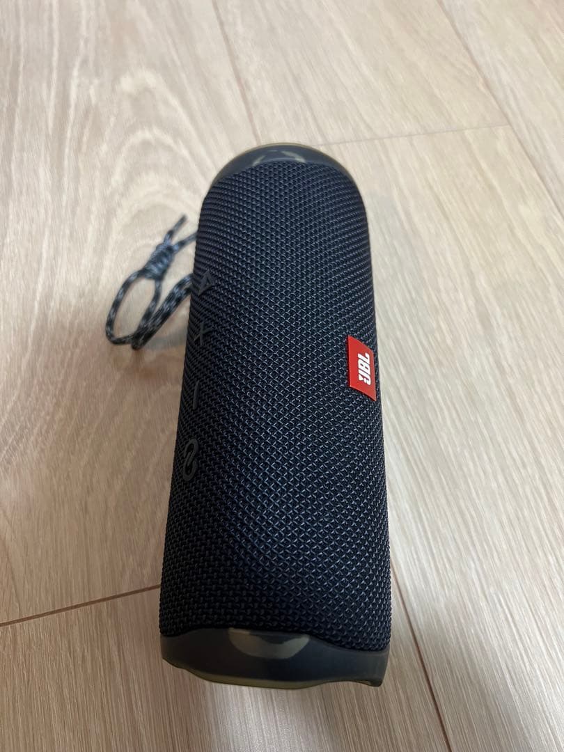 【極美品】JBL FLIP5 ブラック 防水 ワイヤレススピーカー
