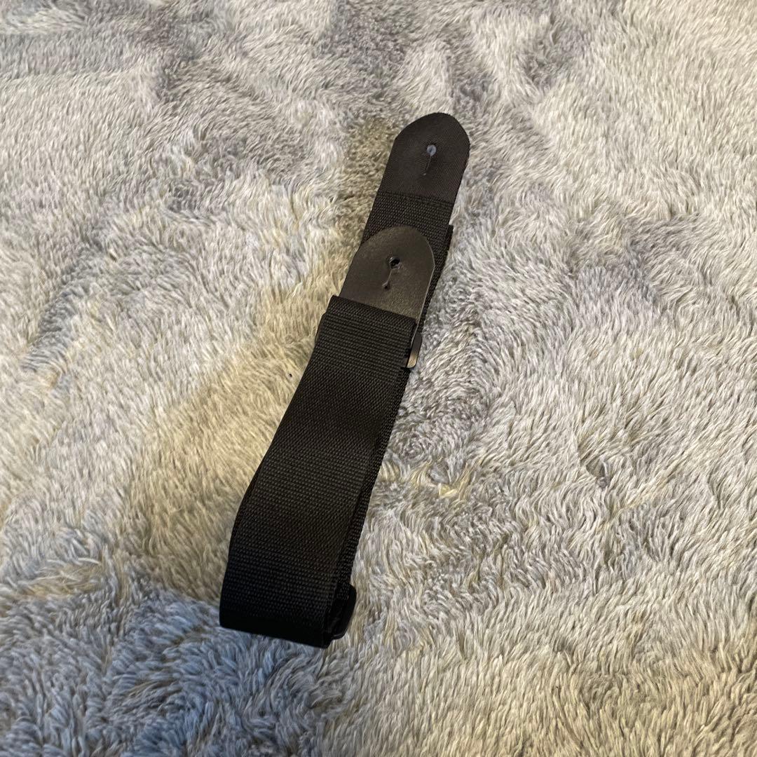 IbanezSR305E五弦ベース ストラップ付き