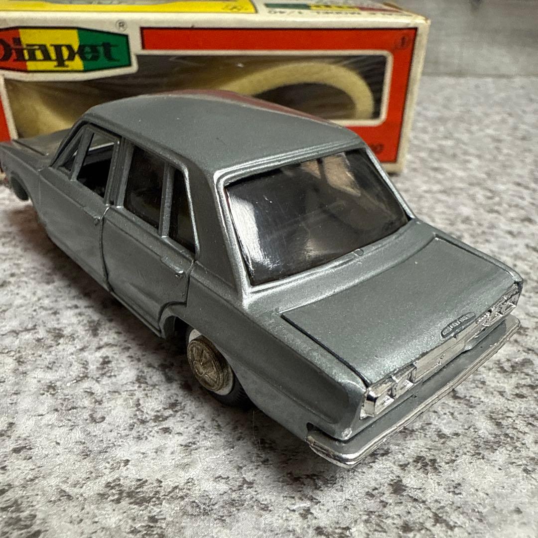 絶版ハコスカ　ダイヤペットNo.225NISSAN￼スカイライン1800 銀色