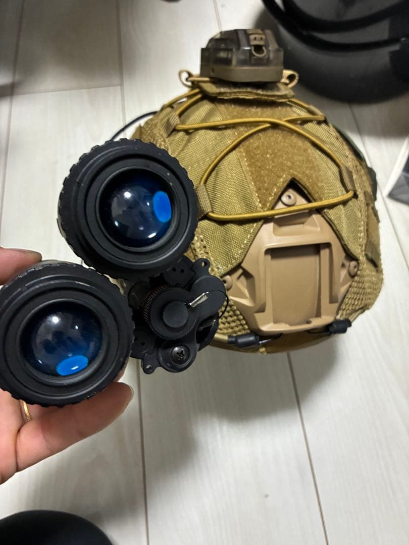 戦術ヘルメット タン色 モジュラー設計