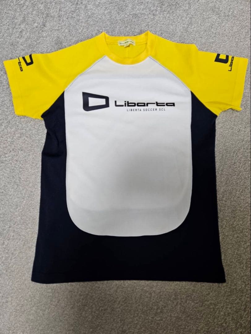 リベルタ　ユニフォーム　上160 下Mサイズ　靴下L レガースのセット