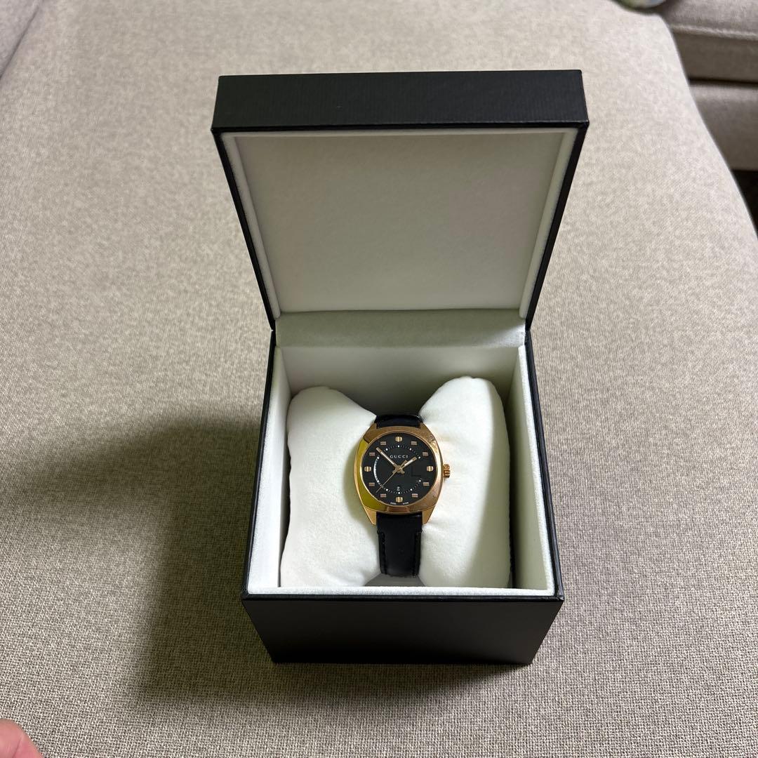 GUCCI ブラック ゴールド 時計 ボックス付き　非稼働品