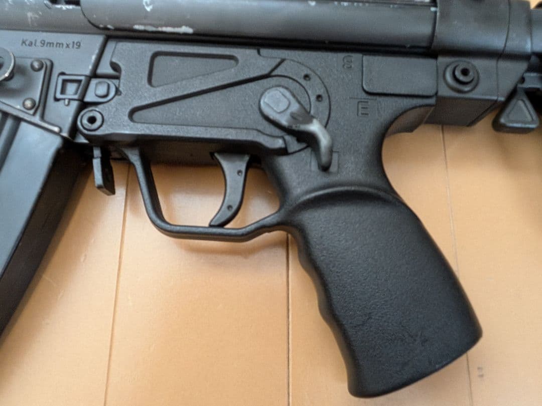 マルイ　MP5電動ガン　メタル、旧タイプレシーバー　カスタム