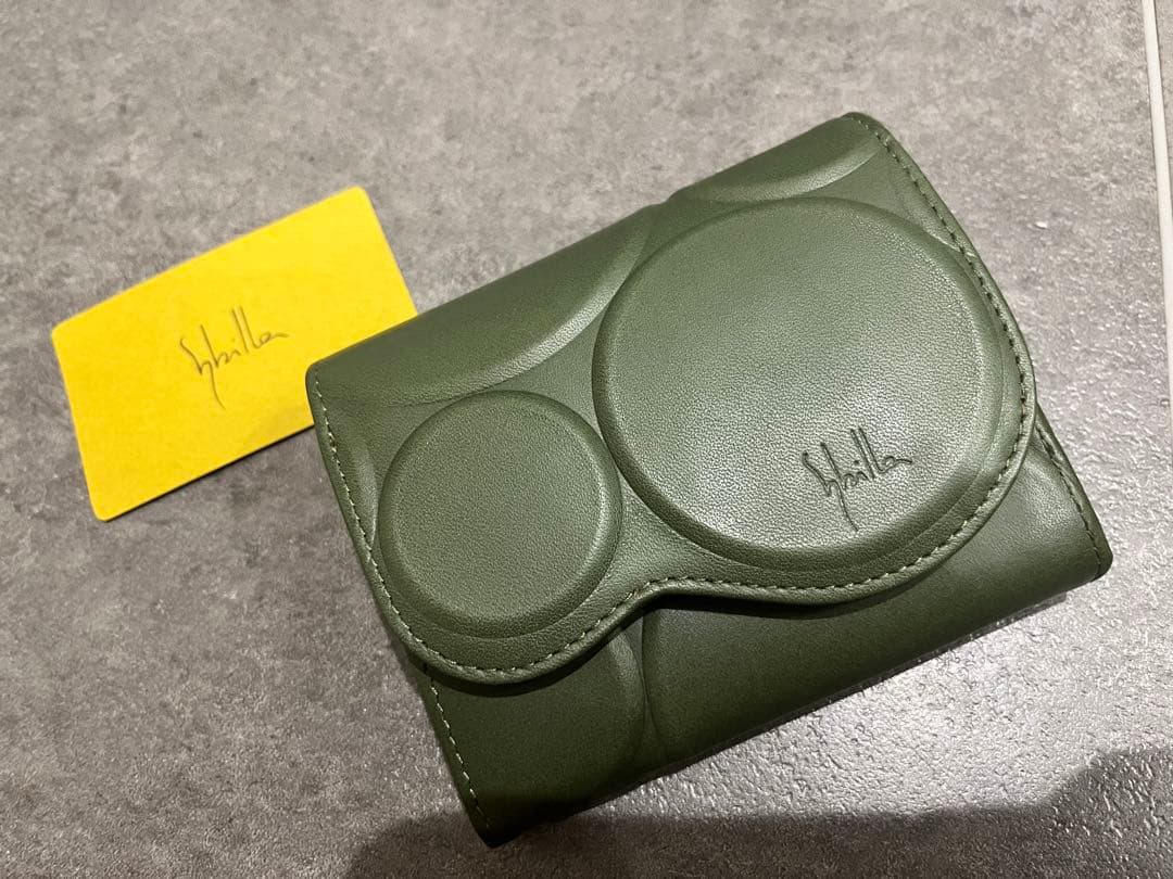 シビラ　シルクロ　二つ折り財布