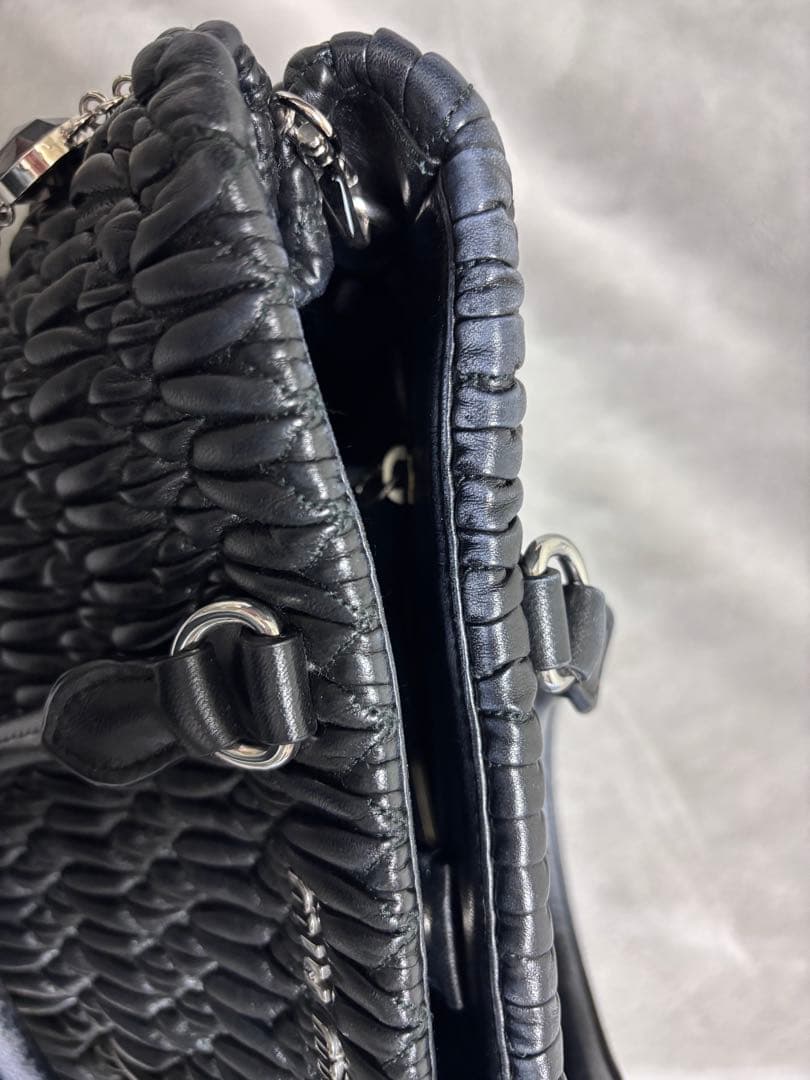 ぴーにゃ miumiuマテラッセ ナッパクリスタル ブラック　付属品あり