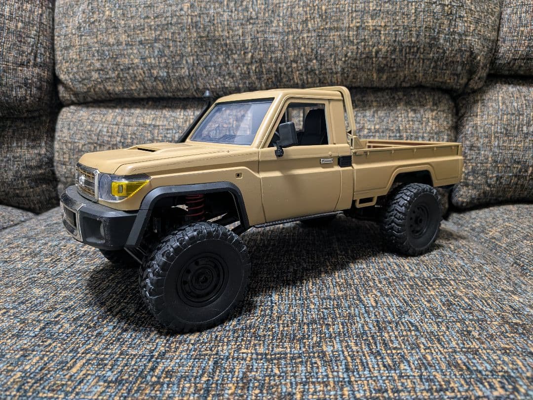 WPL C74ジムニー MN82ランクル 他　WPLパーツ多数　画像の物の全て。