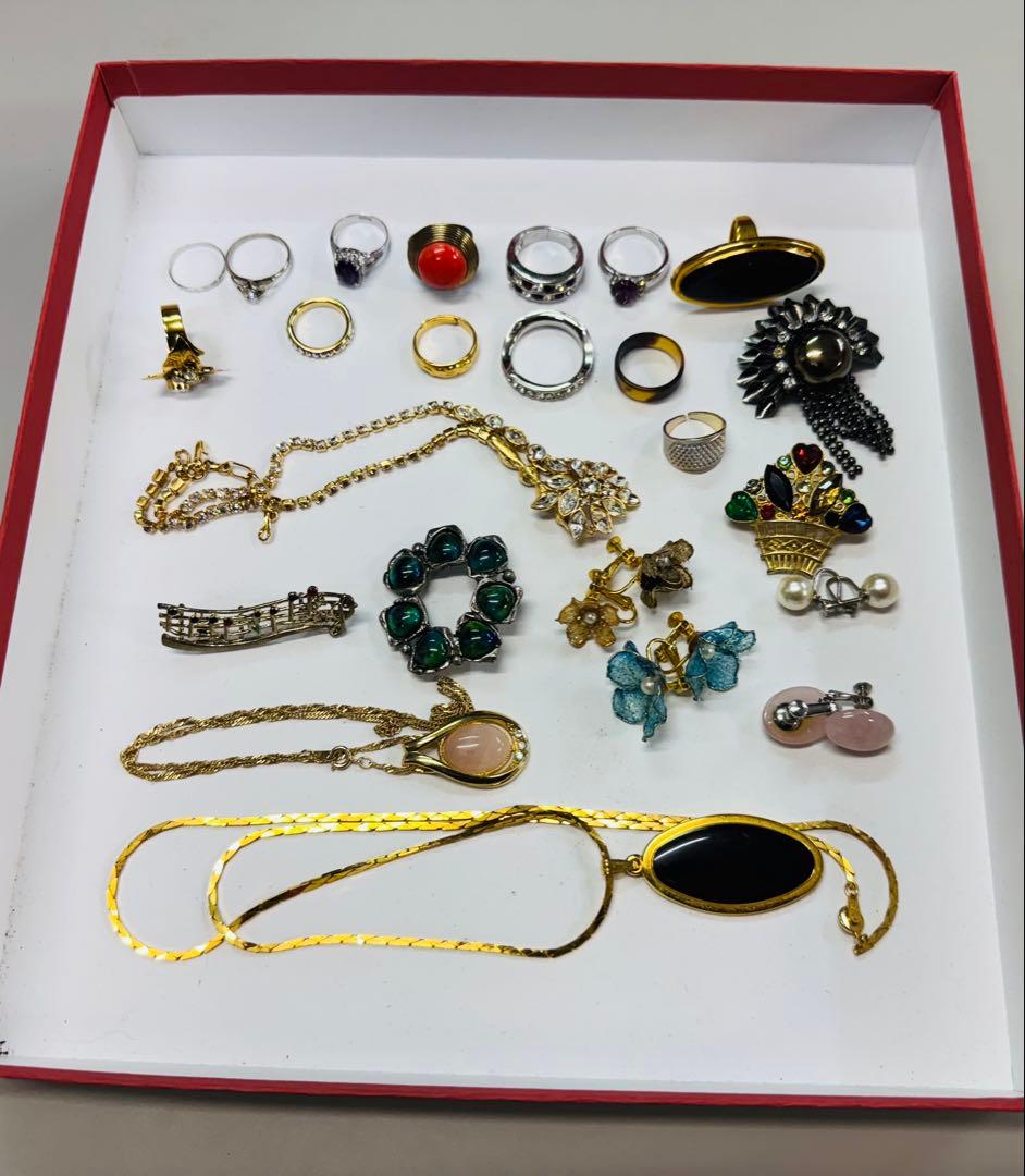 W*E様 約4キロ　アクセサリー　まとめ売り