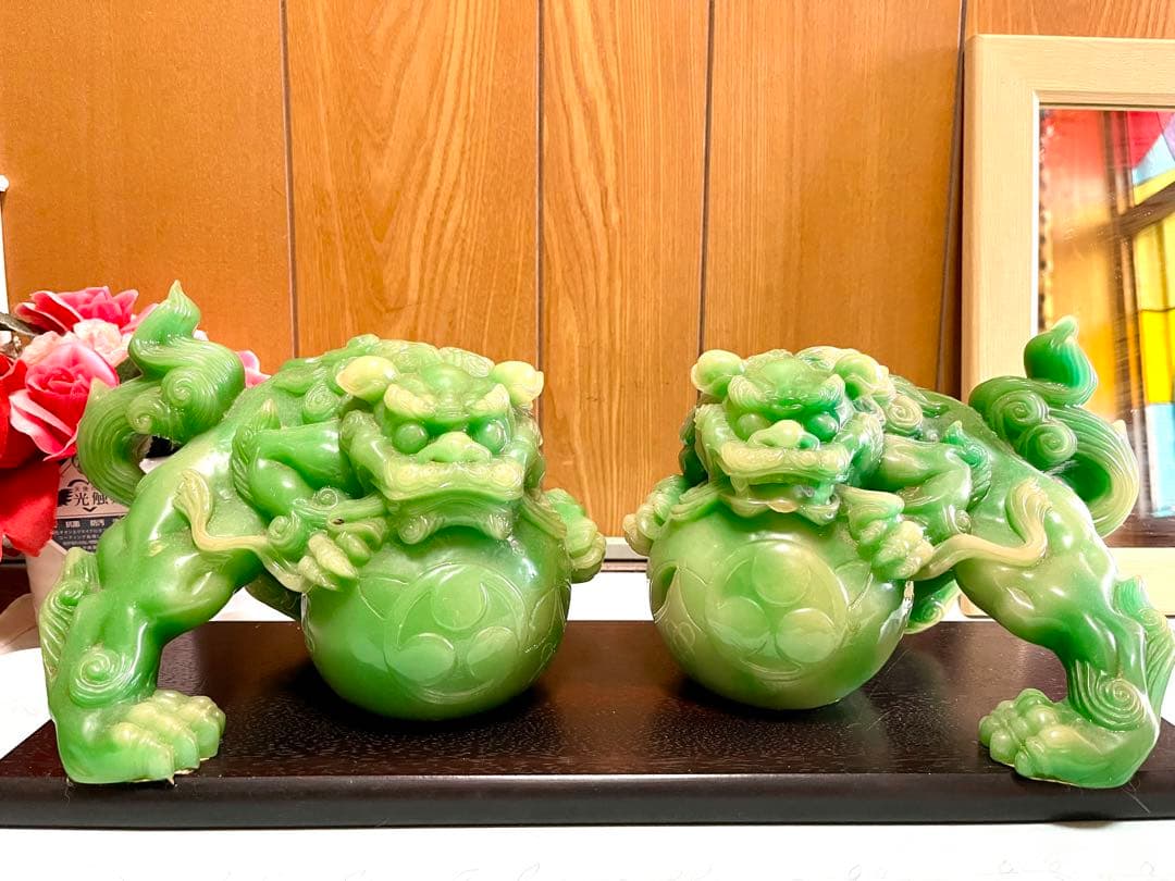 翡翠？阿吽の獅子像　天然石？