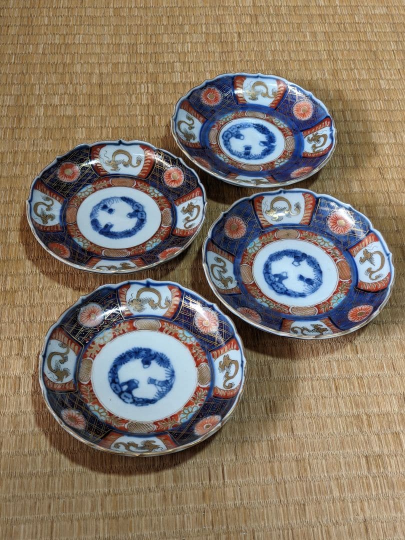 ♦江戸時代古伊万里 大明成化年製 染付金襴手 吉祥文 輪花豆皿 四枚組み 骨董品