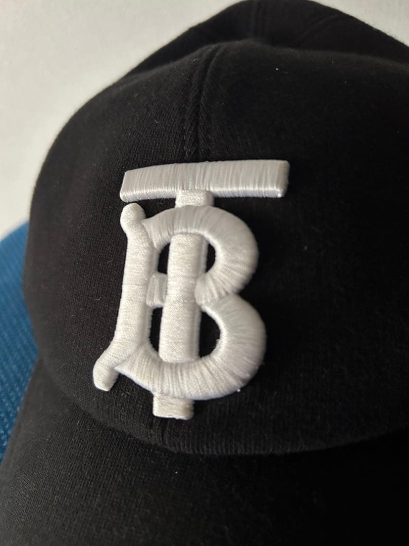 BURBERRY キャップ　厚手生地　フリーサイズ