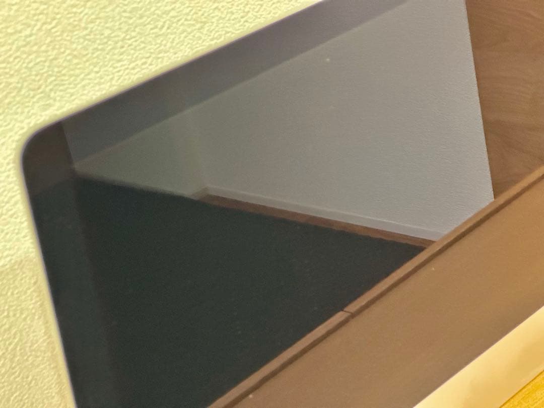 Apple iMac Retina 4Kディスプレイモデル MRT42J/A