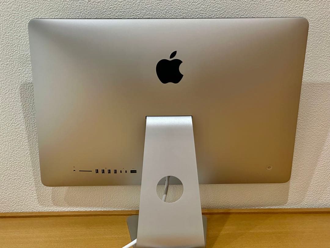 Apple iMac Retina 4Kディスプレイモデル MRT42J/A