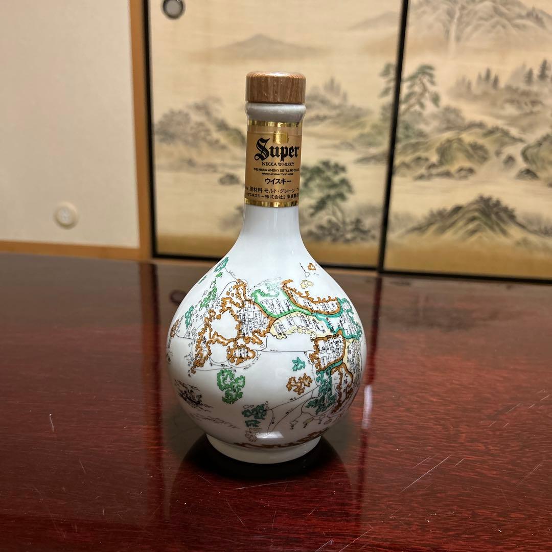 27 スーパーニッカウイスキー　有田焼　九州古地図ボトル