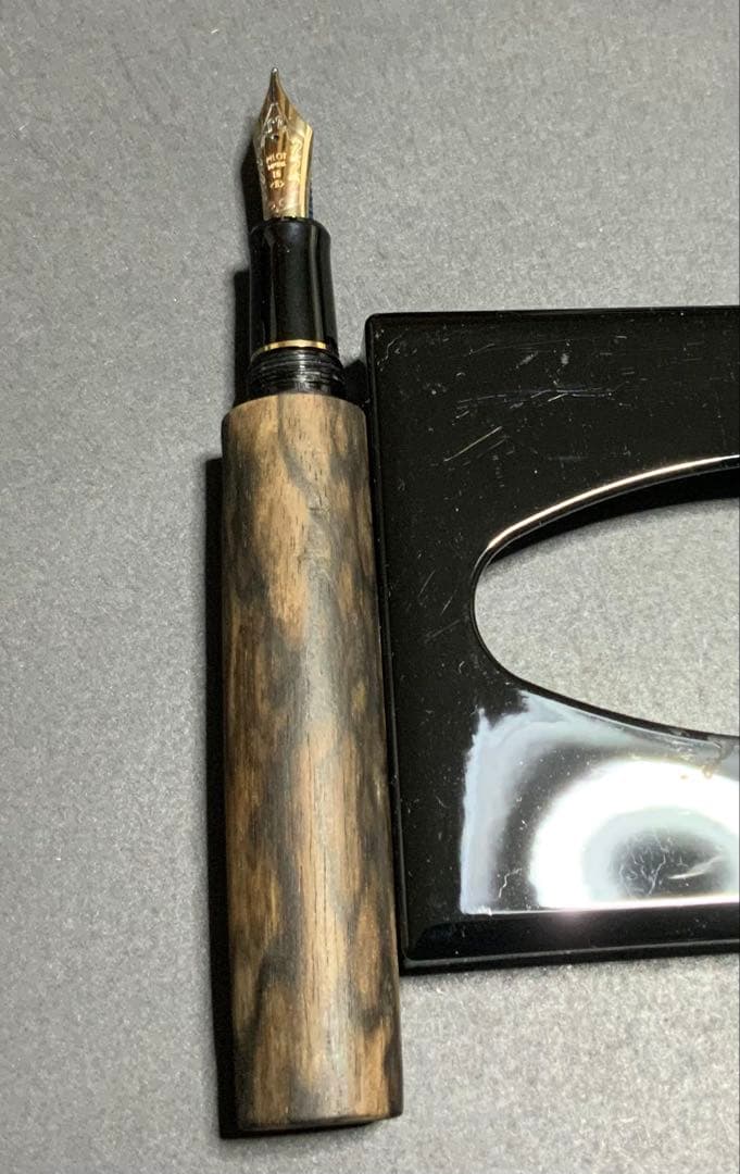 PILOT 万年筆 743 Bニブ　孔雀杢黒柿軸と合わせて