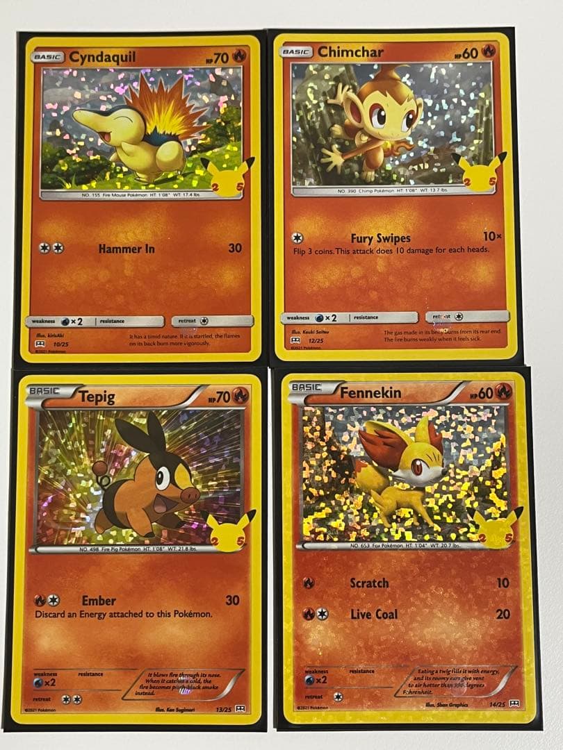 ポケモンカード　海外マック 25周年プロモ　ピカチュウホロ　+御三家ホロ21枚