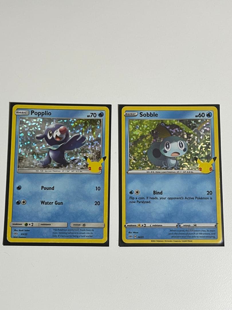 ポケモンカード　海外マック 25周年プロモ　ピカチュウホロ　+御三家ホロ21枚