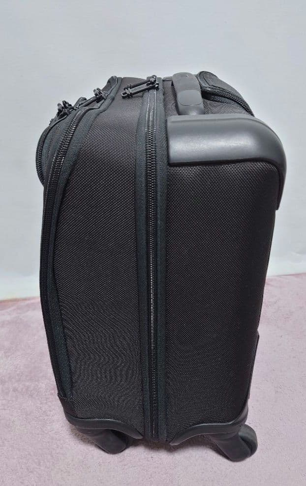 極美品✨TUMI トゥミ コンパクト 4ウィール ブリーフケース 機内持ち込み可