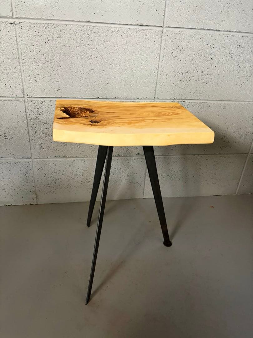 榧木サイドテーブル　コーヒーテーブル　ナイトテーブル　観葉植物置き台