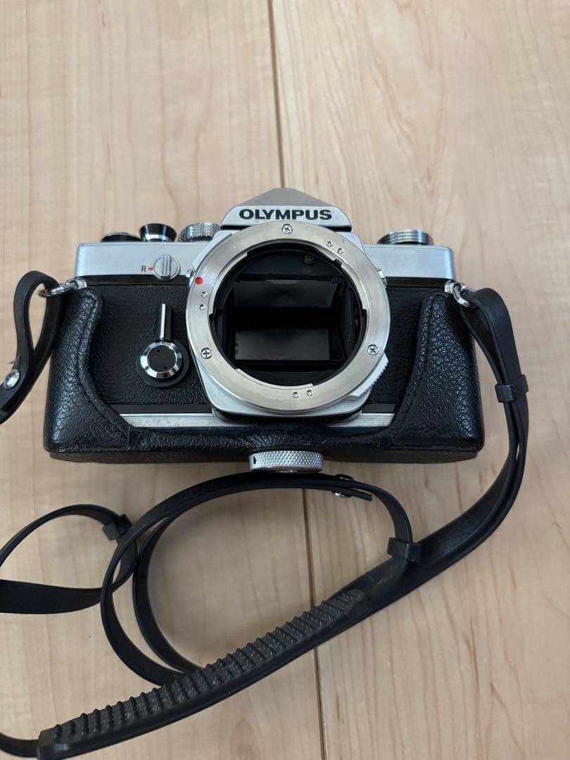 OLYMPUS OM-1 一眼レフカメラ　ジャンク品