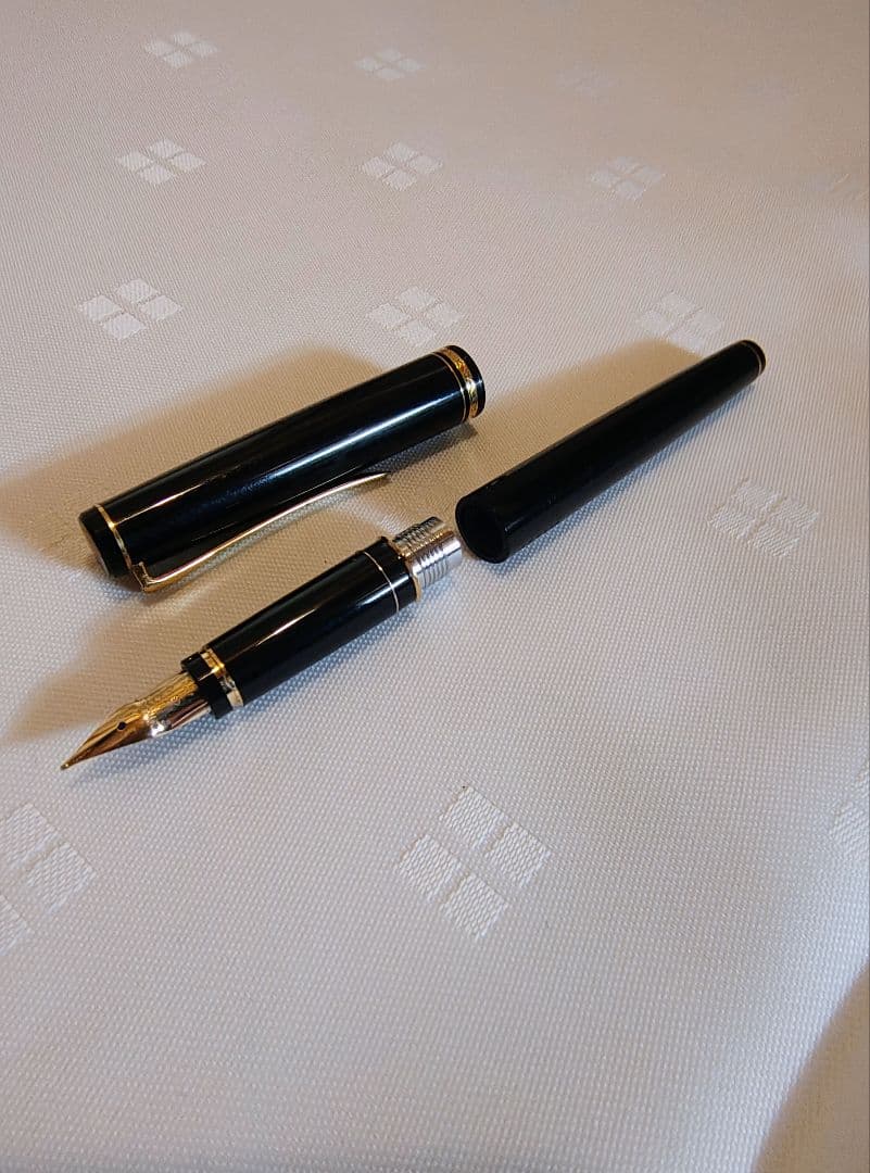 初代エラボー　SMニブ　PILOT　万年筆　軟ニブ　ELABO