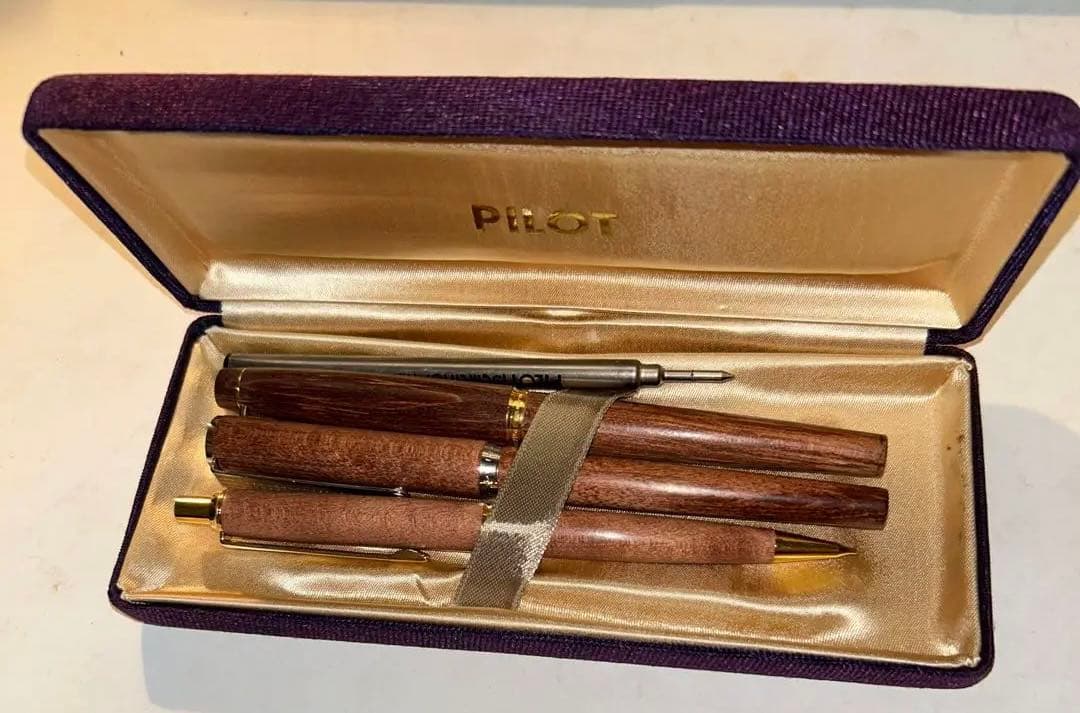 【未使用】天然木材使用PILOT万年筆、ボールペン、シャープペンシルセット