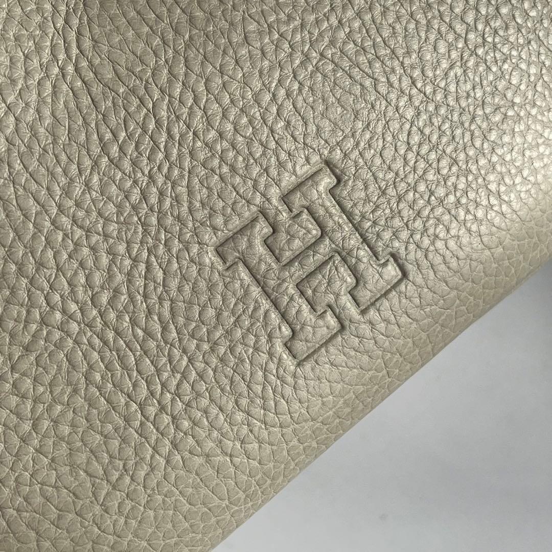 ✨未使用　現行モデル✨　HIROFU カーラ　ハンドバッグ　　H ベージュ